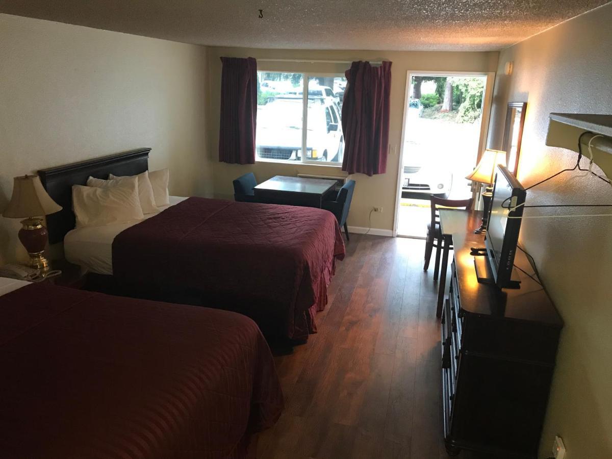 Smokey Point Motor Inn Арлингтън Екстериор снимка