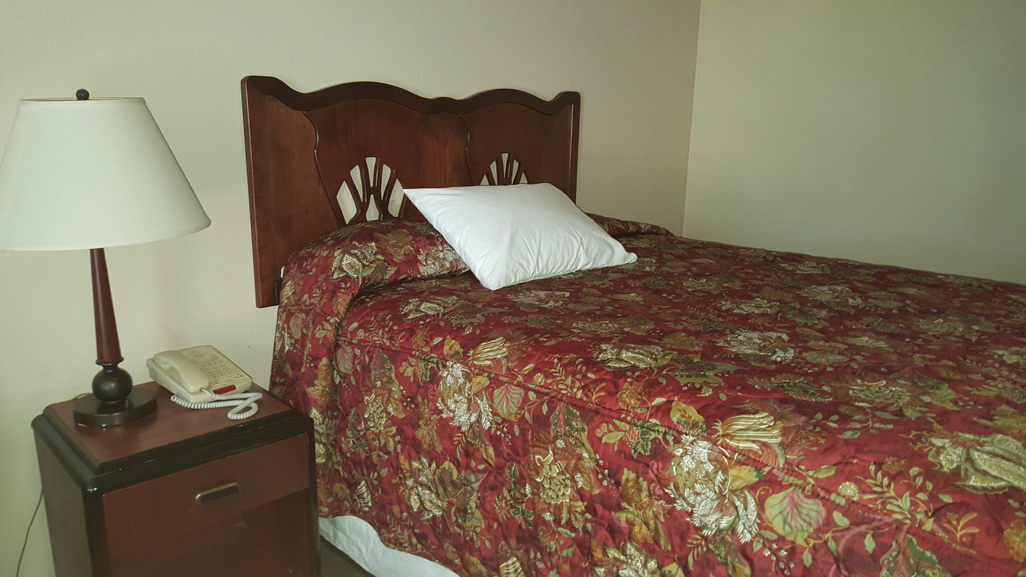 Smokey Point Motor Inn Арлингтън Екстериор снимка