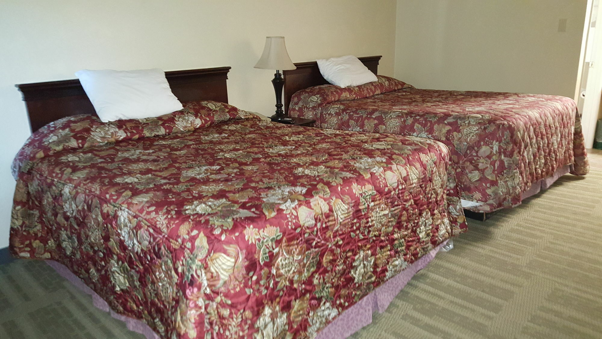 Smokey Point Motor Inn Арлингтън Екстериор снимка